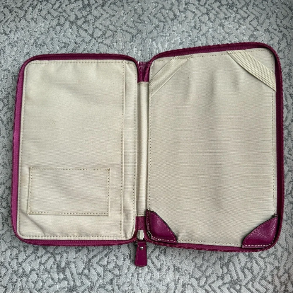 Coach Vintage Signature Canvas Tech Case